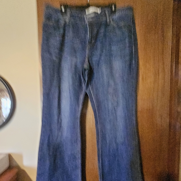 Levi's Bootcut - Picture 2 of 4